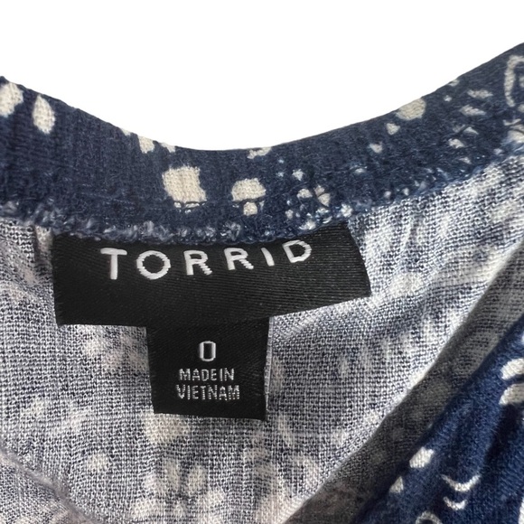 🌺TORRID Summer Chalis Floral Sundress in Blue White Size 0 (Size 10)🌺 - Picture 6 of 7